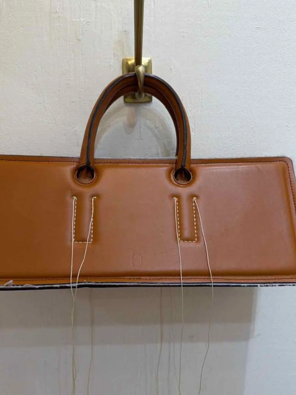 Dentro Buck Tan Handbag